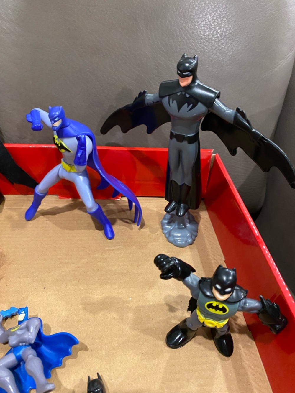 13 Batman Figure Lot DC Comics Joker Batgirl Batmobile Mixed Bundle Toys - Picture 5 of 5